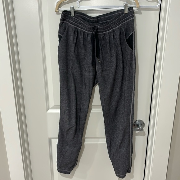 Lulu joggers - Picture 1 of 1